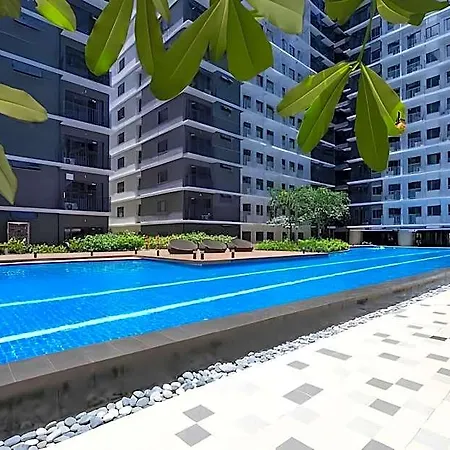 Ten Mins To Moa-Cozy Condo W Hot Shower & Balcony