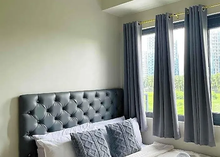 Mins To Moa-cozy W Hot Shower & Balcony Hotel 4*