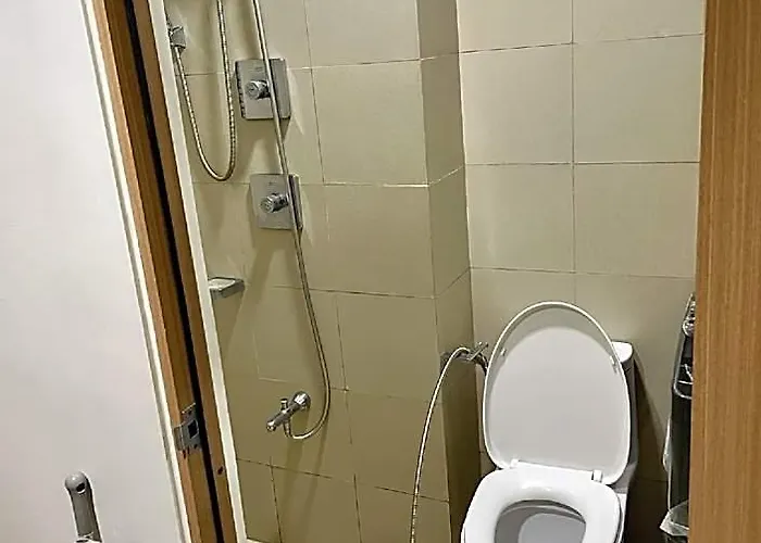 Mins To Moa-cozy W Hot Shower & Balcony 4* Manila