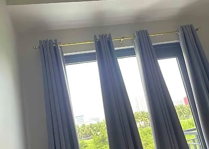 Mins To Moa-cozy W Hot Shower & Balcony Hotel